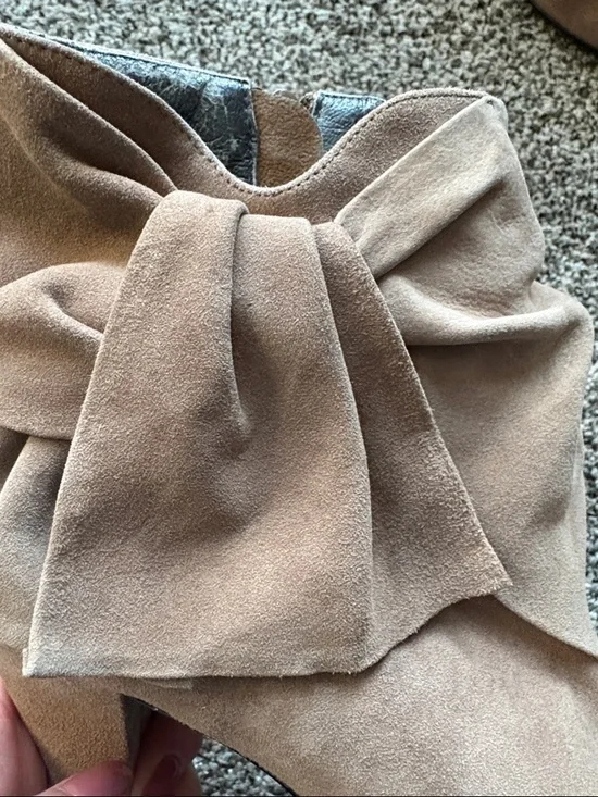 Aldo Taupe Bow Suede Ankle Booties - Picture 3 of 10